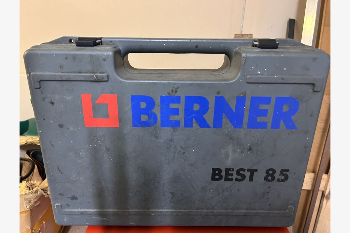 Photo 1 Scie sauteuse