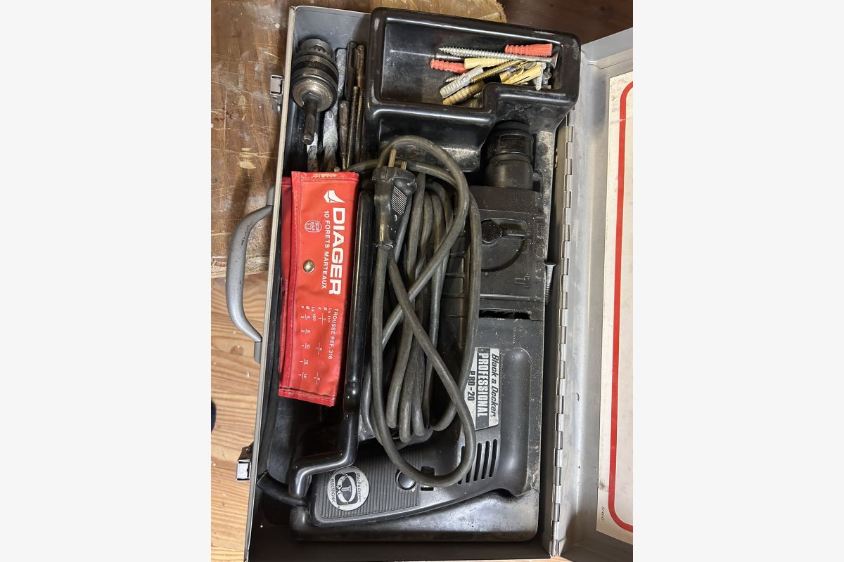 Perforateur Burineur - 176629_d03ebd242af09967b8e7ae4a74508afb.jpg