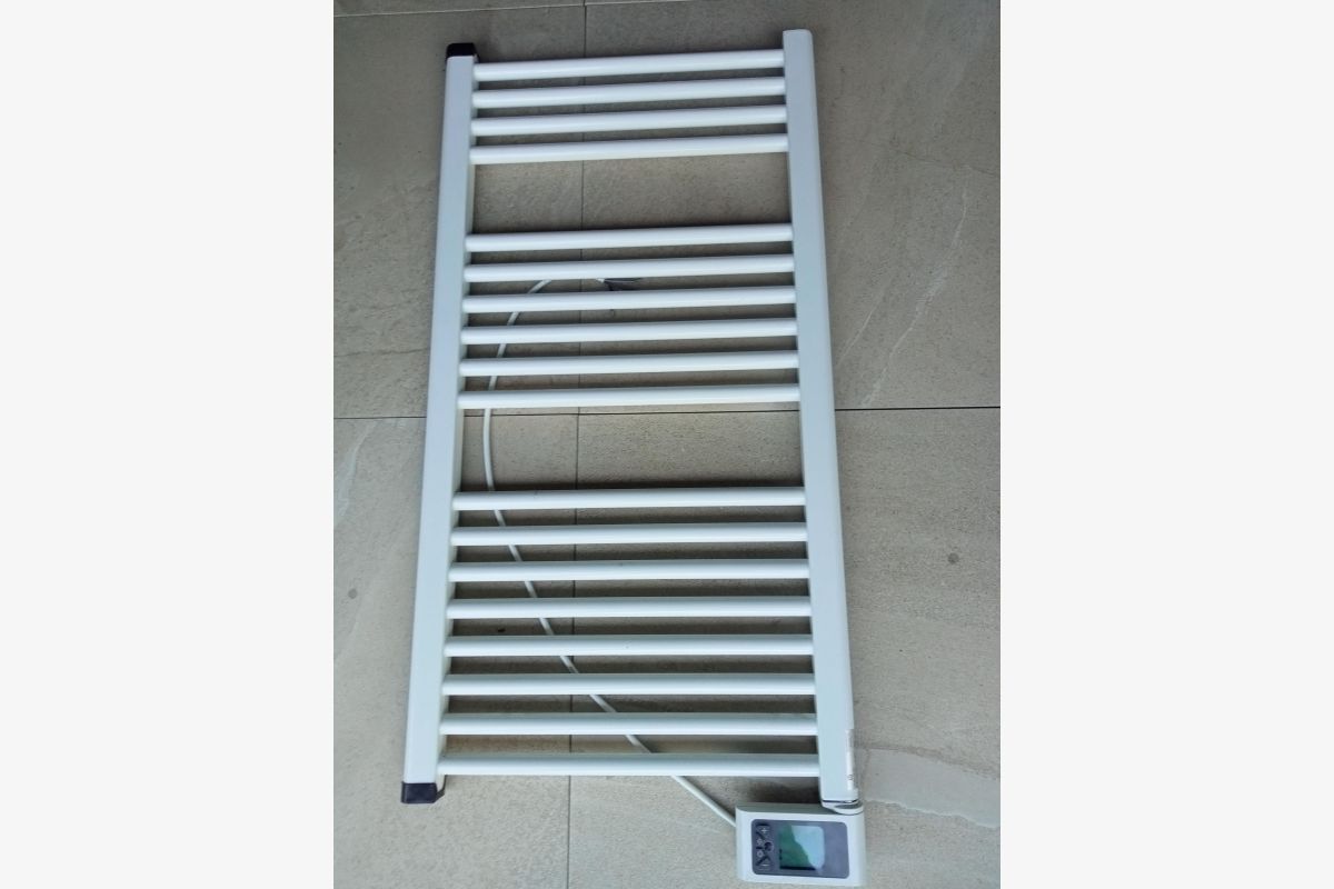 sèche-serviette - 176694_c508ca248bc5ba1154845fe3835be5d4.jpg