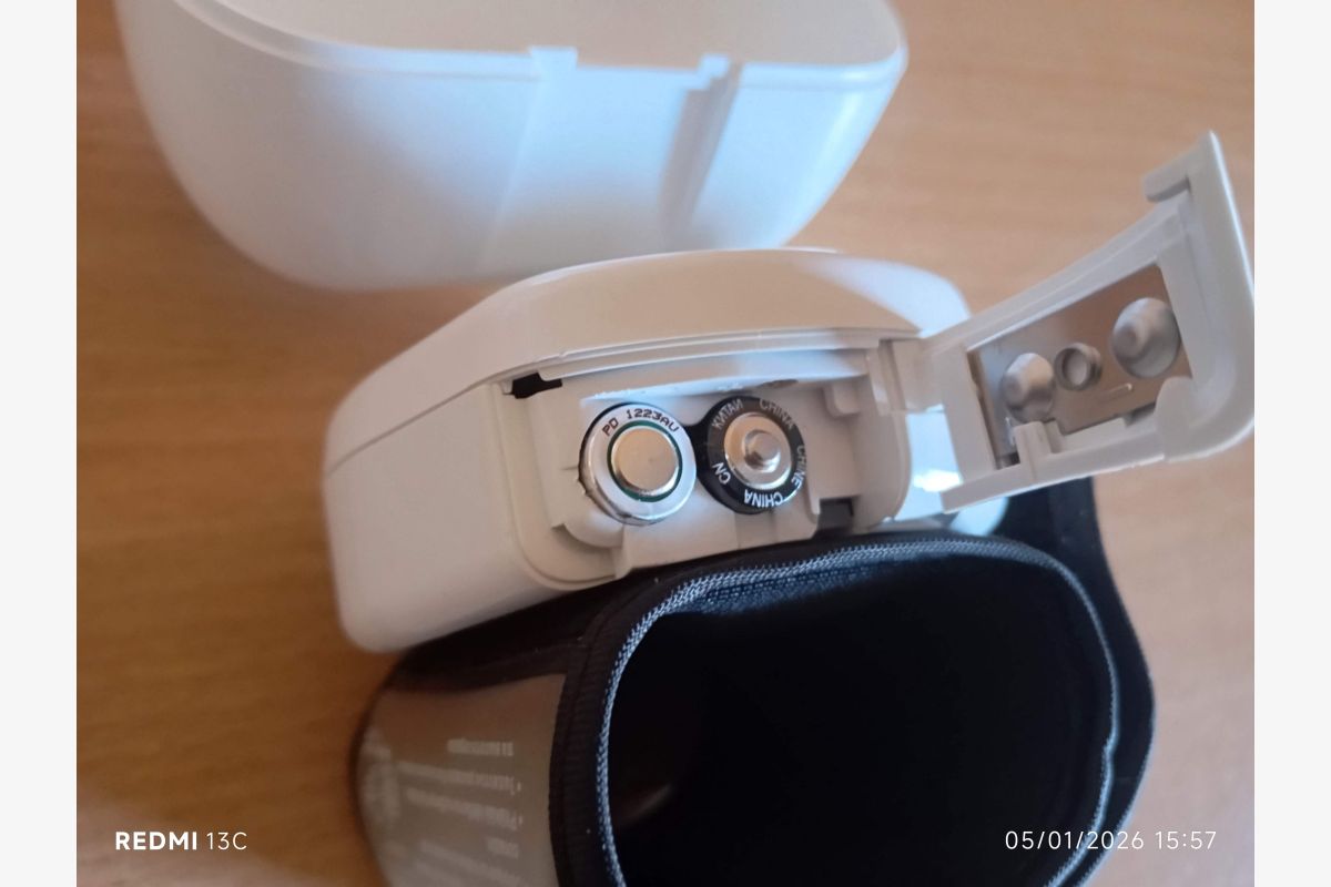 Tensiomètre poignet  - 176885_3d6828f12cd419a82accad6a26052dd7.jpg