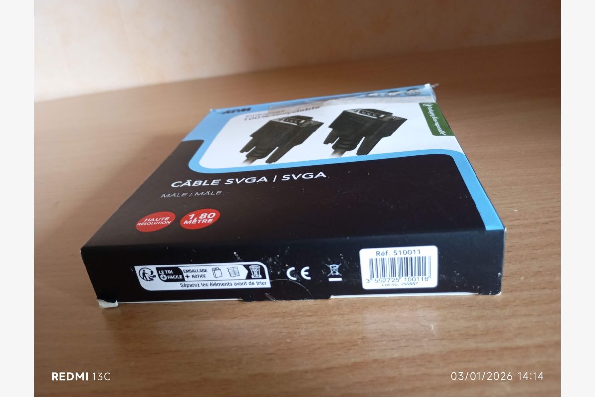 Câble svga Haute Résolution 1,80 m - 176929_b5c97a4d1af08d13983c7df2ab65cef3.jpg