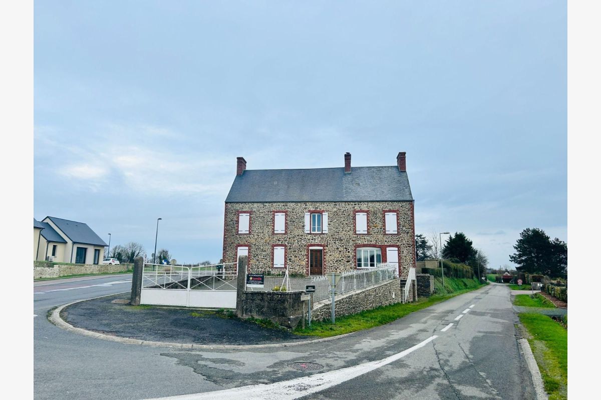 Photo 1 Me Fonty, notaire, Coutainville. Tél. 02.33.47.18.44www.font