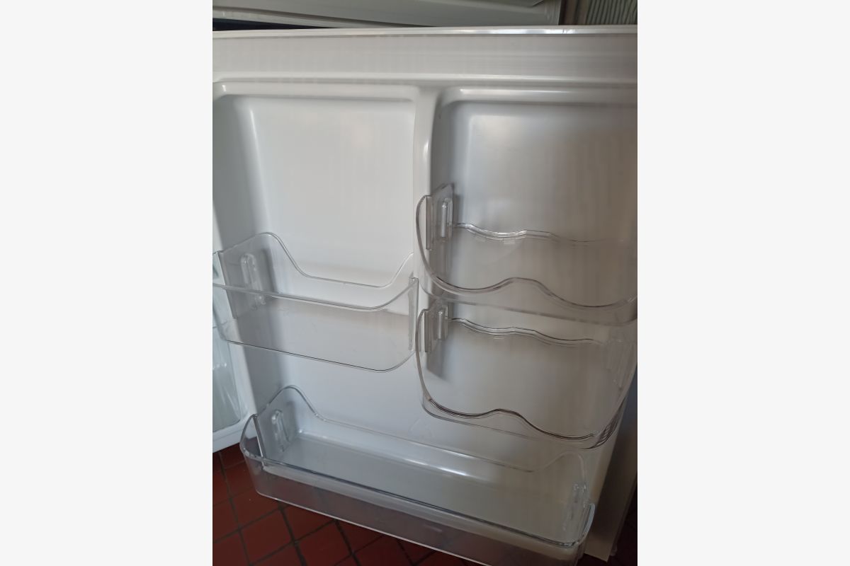 Réfrigérateur congélateur compact essentiel b - 177053_3664b030888ed6320f069ff6b7560acc.jpg