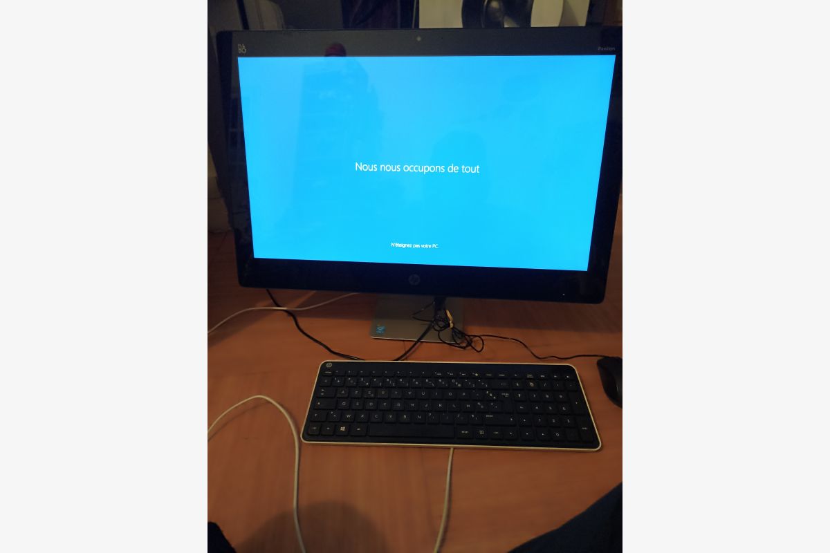 Photo 1 Ordinateur tout en un HP