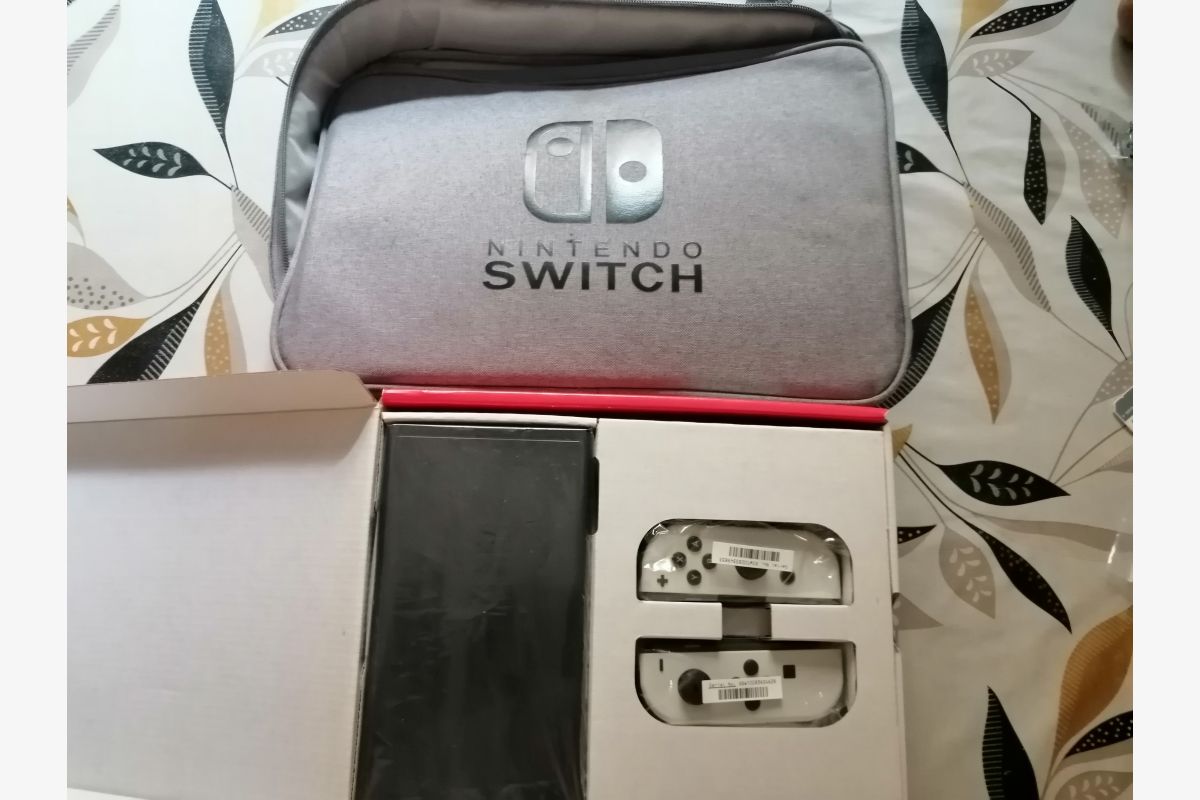 Nintendo Switch Oled - 177334_bceb1e2de9adcb1bc80121f454e75699.jpg