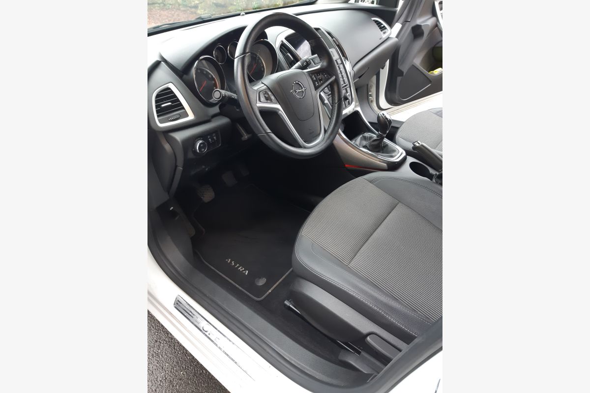 Opel Astra 1.4 - 177400_a705e7cfd8bc28734a40cf501609d0e1.jpg