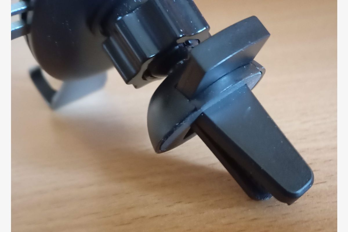 Support de smartphone pour voiture - 177402_63c8eac9cedaa049edea3244ef71b8bb.jpg