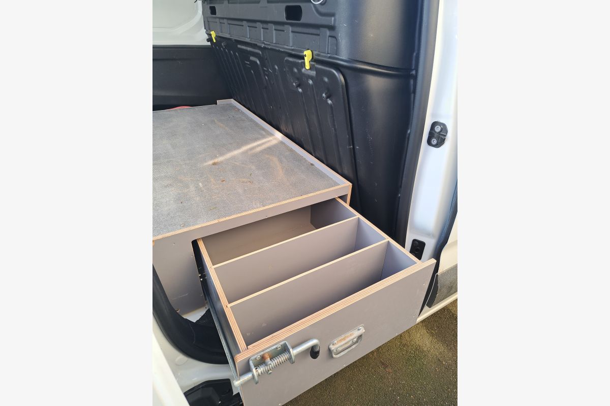 Photo 1 Coffre de rangement Berlingo 