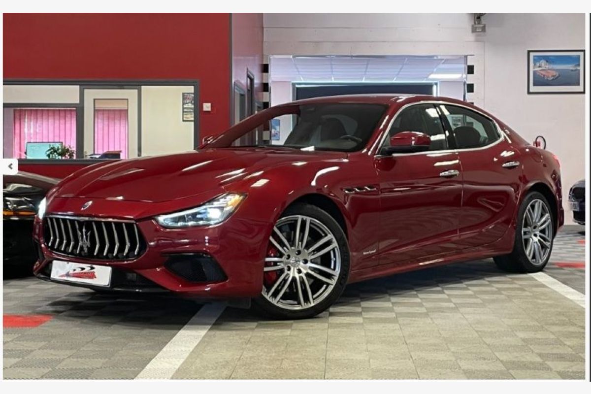 Photo 1 Ghibli 3.0 V6