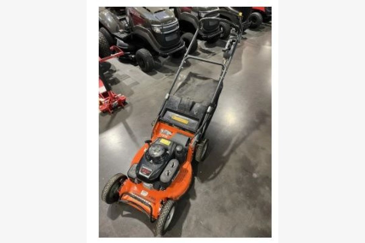 Photo 1 Tondeuse tractée Kubota W821 PRO