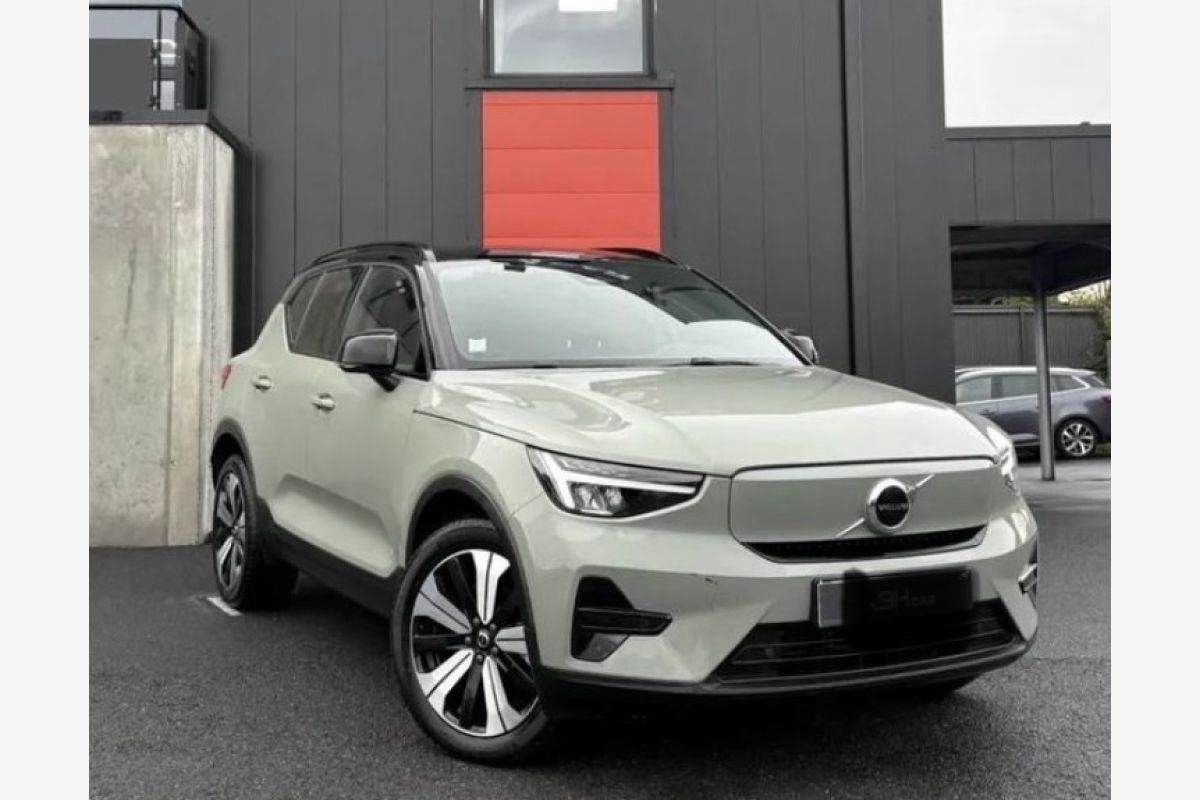 Photo 1 Volvo XC40 231ch recharge