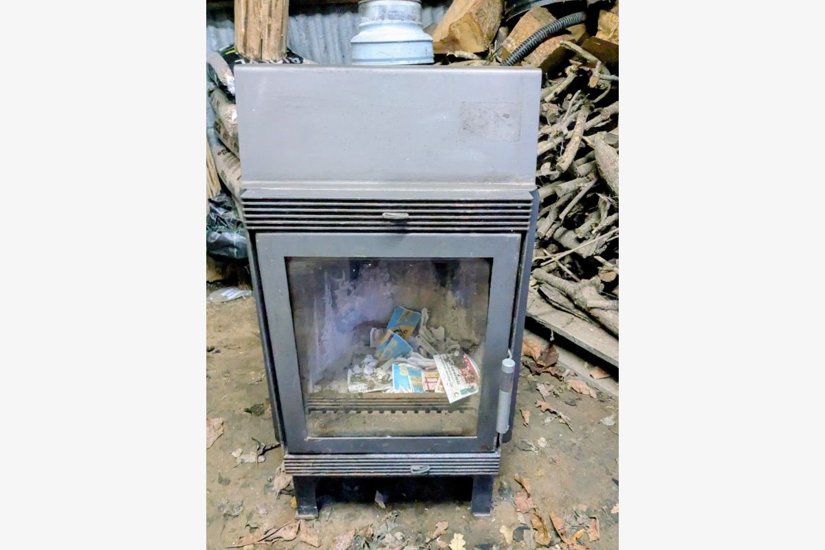 Photo 1 Poêle à bois