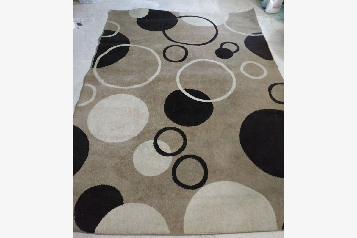 Photo 1  lot 2grands tapis