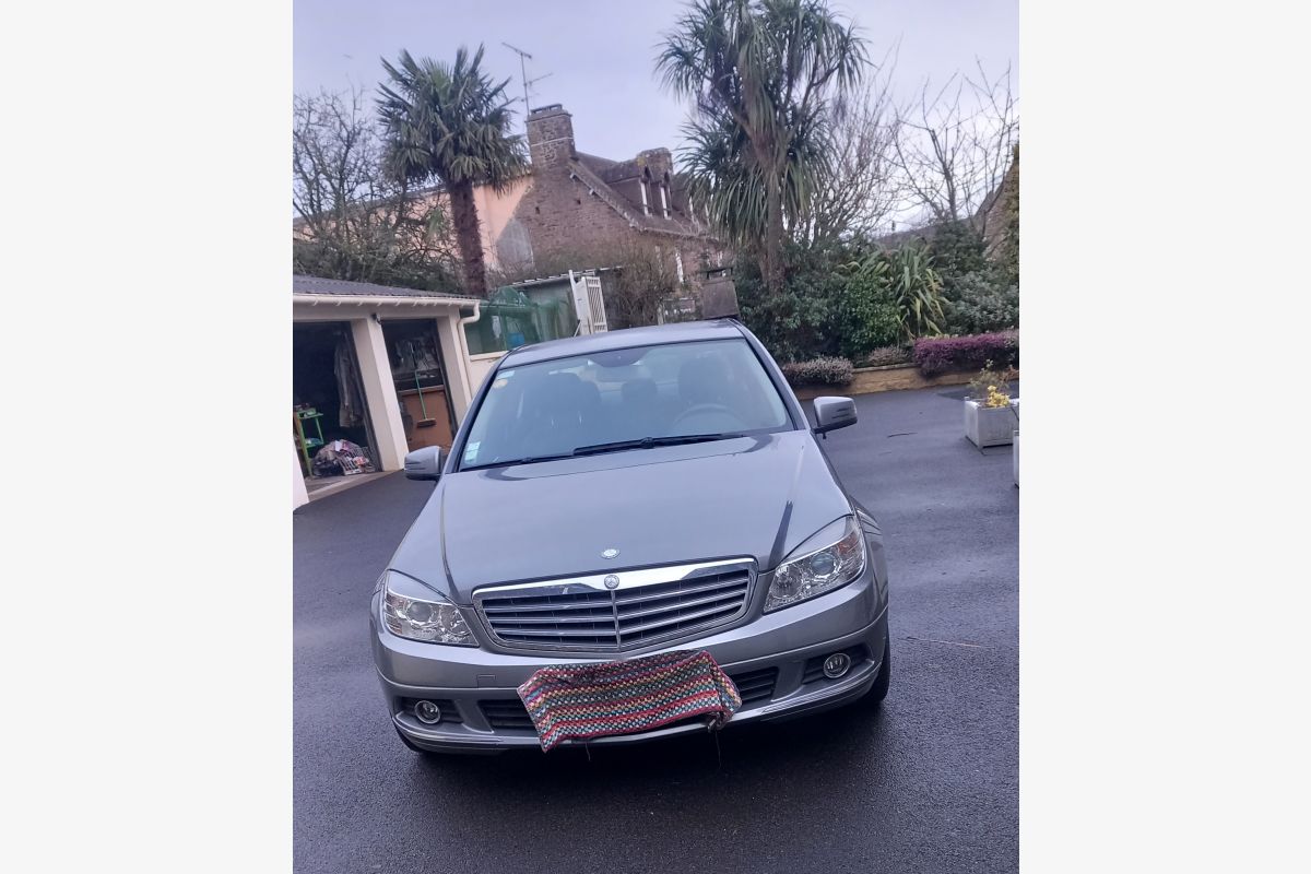 Mercedes classe c - 178597_6c7b5e2ee080f65d382e91751c625049.jpg