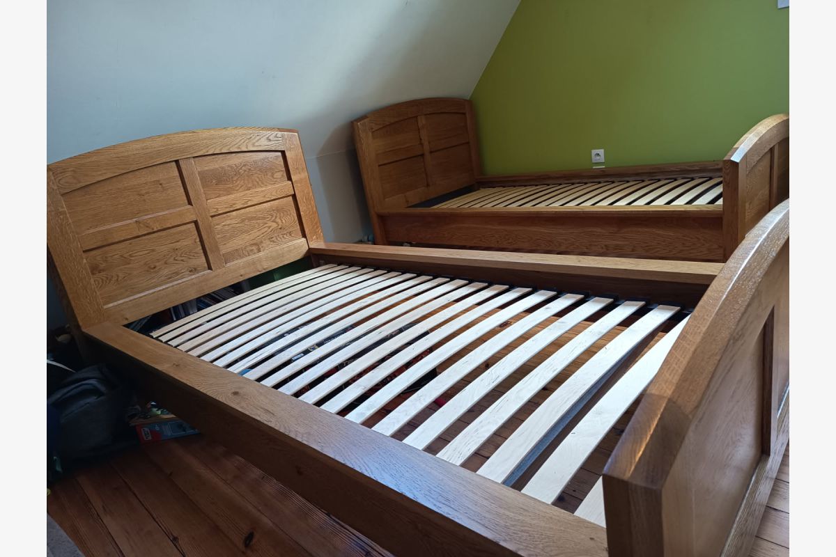 Lit en bois massif  - 179375_1d6a512026277160276e3fa6e3acb6ee.jpg