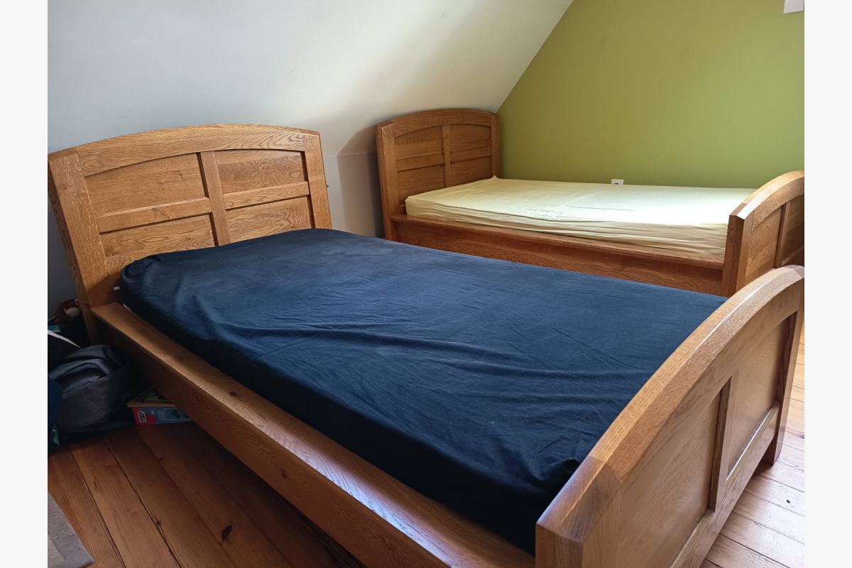 Photo 1 Lit en bois massif 