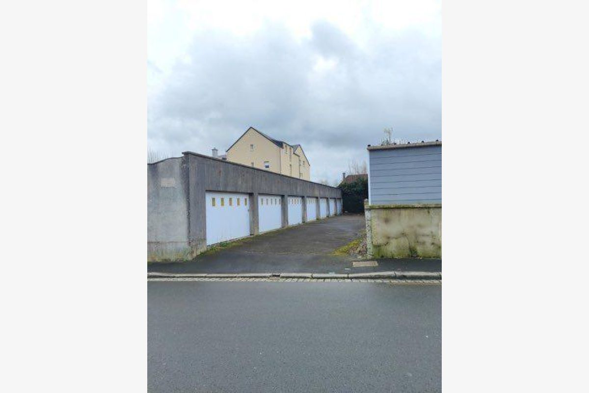 Garage Parking à louer Saint-Lô - 179660_1.jpg