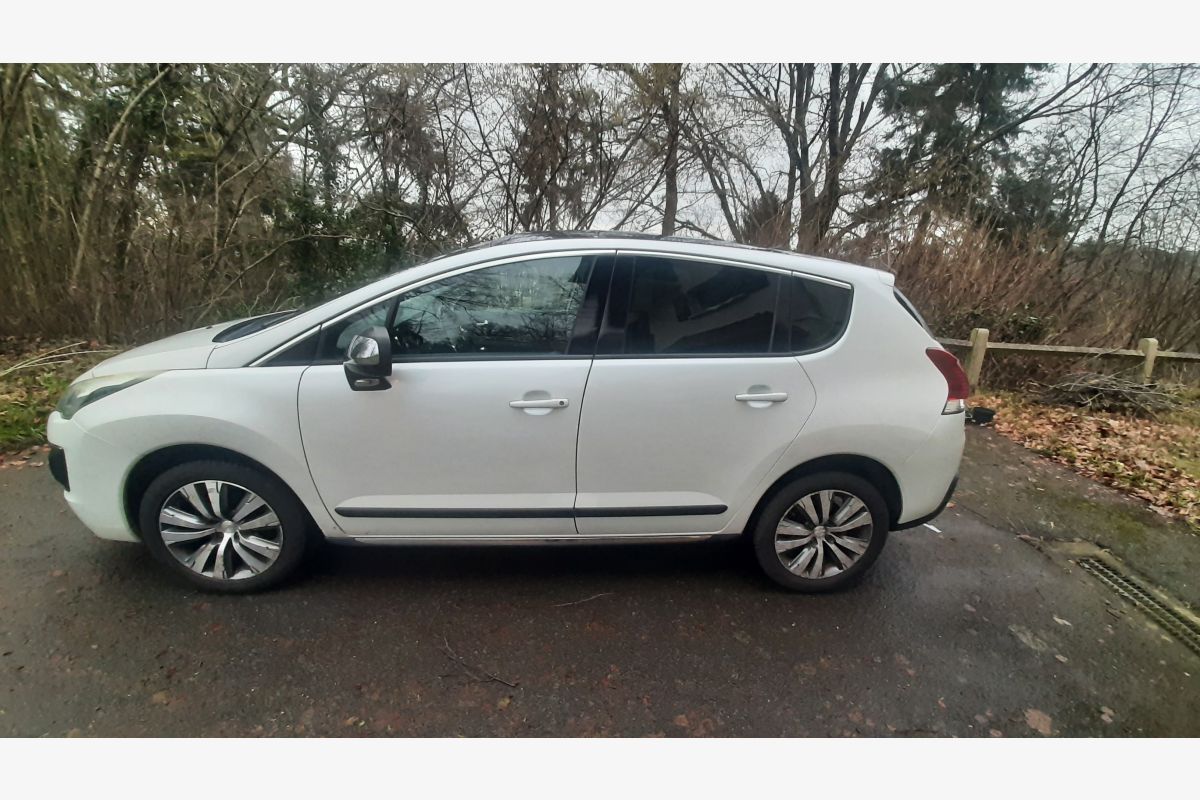 Photo 1 Peugeot 3008 diesel type Allure