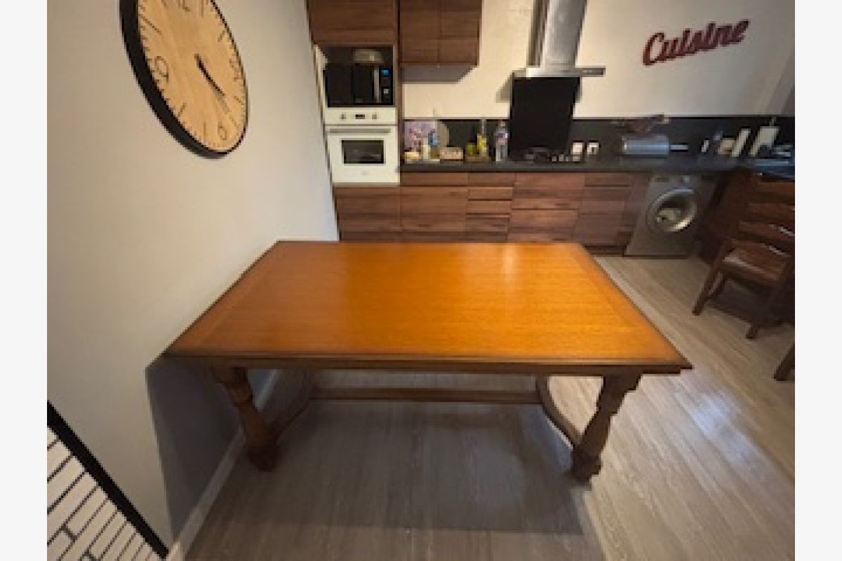 Photo 1 Table de cuisine rustique 