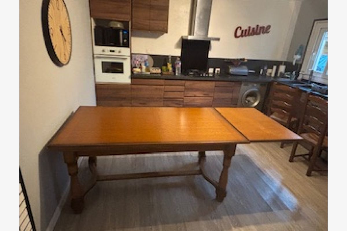 Table de cuisine rustique  - 180346_ee8ee8aafae8ddc95fe902c50f34ca90.jpg