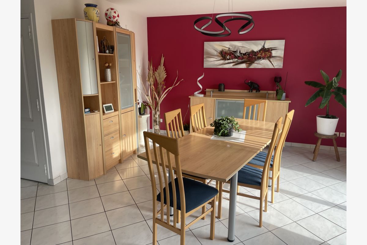 Photo 1 Salle à manger