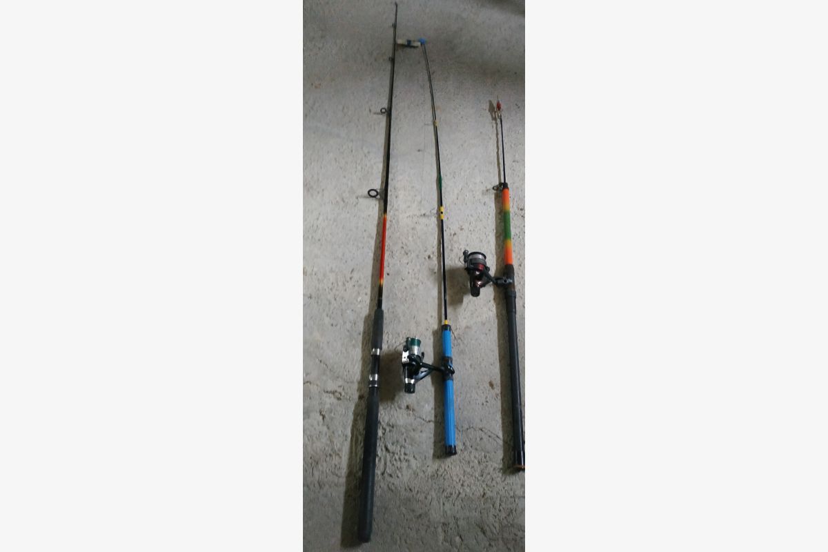 lot de peche - 180547_43a5990d9fa640cf0c0dbf6ded11f48d.jpg