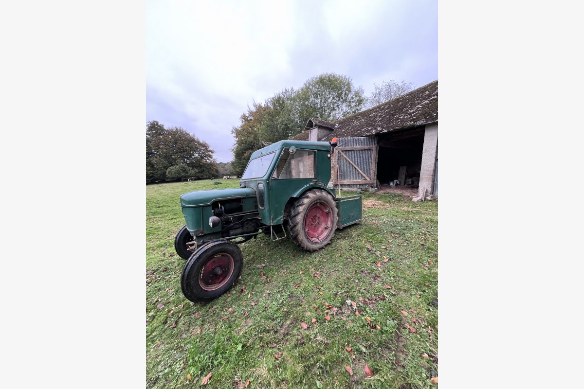Photo 1 Tracteur Deutz 1956 avec caisson 