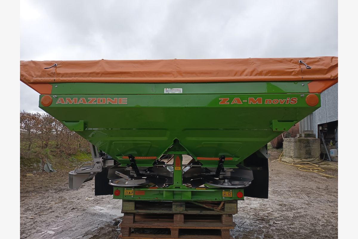 Photo 1 Épandeur a engrais