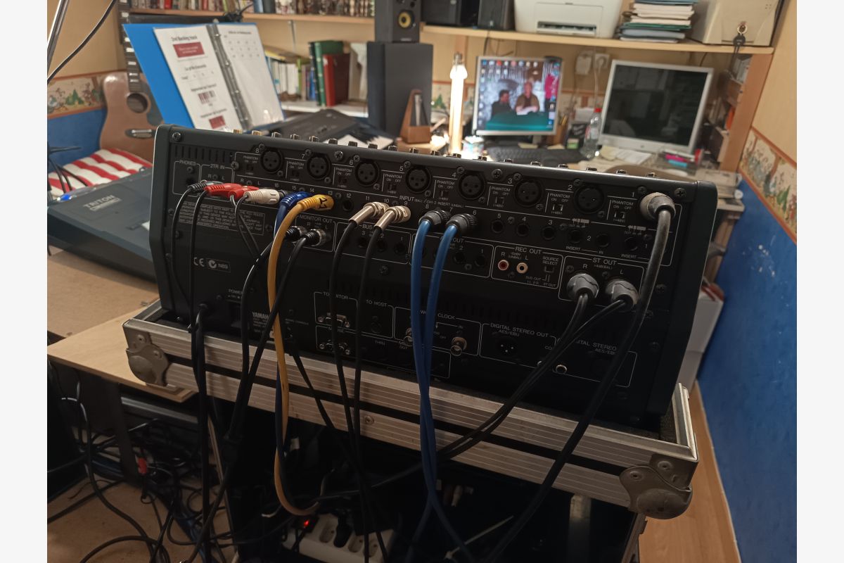 Table de mixage Yamaha 03 D 16 voix - 180728_af0df9df02a08fe9e0ddc579d20a8524.jpg