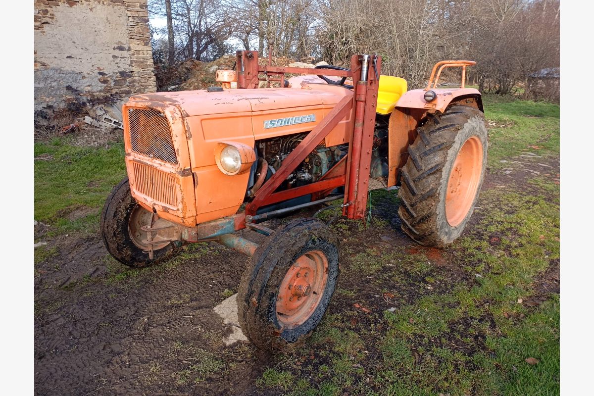 Photo 1 Tracteur Someca 315 avec fourche 