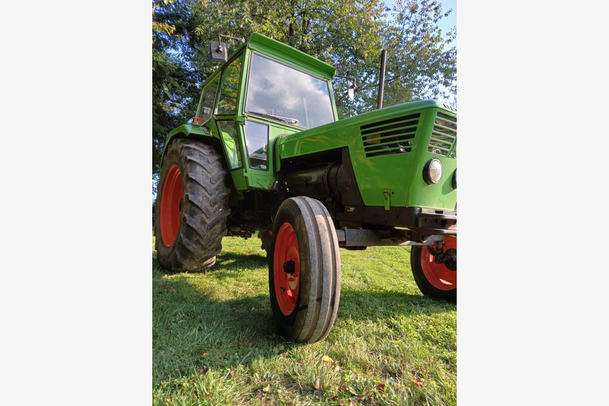 Photo 1 Tracteur deutz 8006