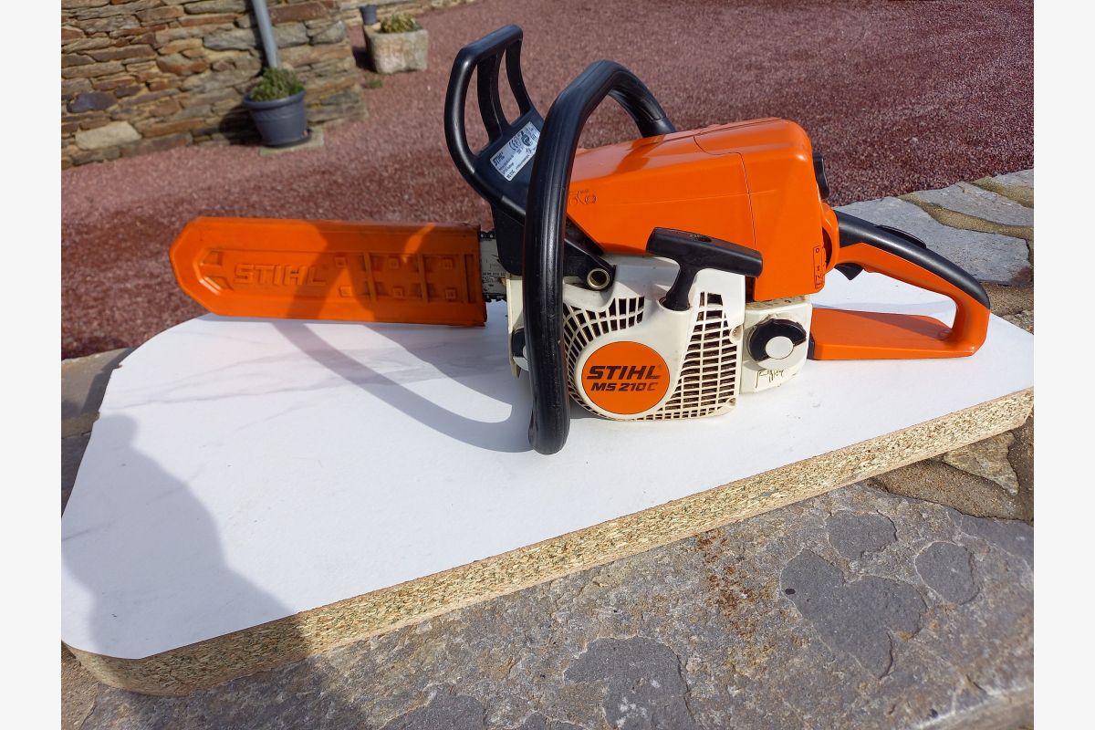 Photo 1 Tronçonneuse Stihl 210