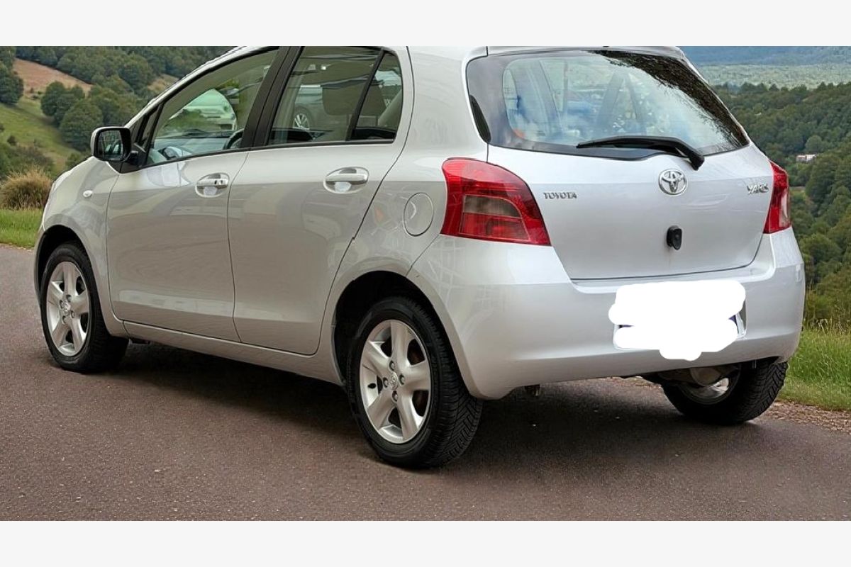 Toyota Yaris  - 180988_74ee8875c353c47d6328cc686da463df.jpg