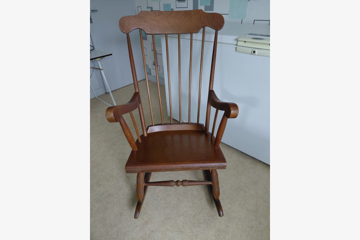 Rocking chair - 180993_9e4f503f0551c2d686d9acee5a2afa49.jpg
