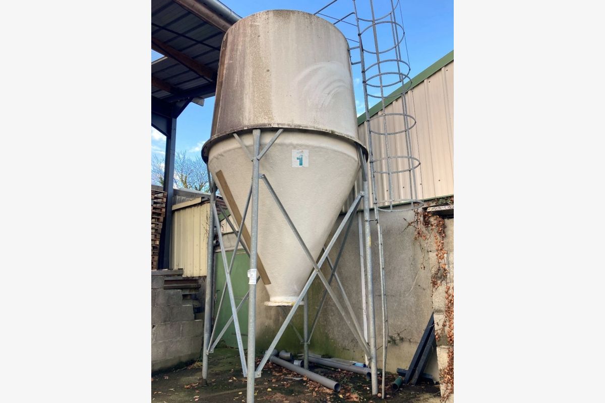 Photo 1 Cellule sur pied