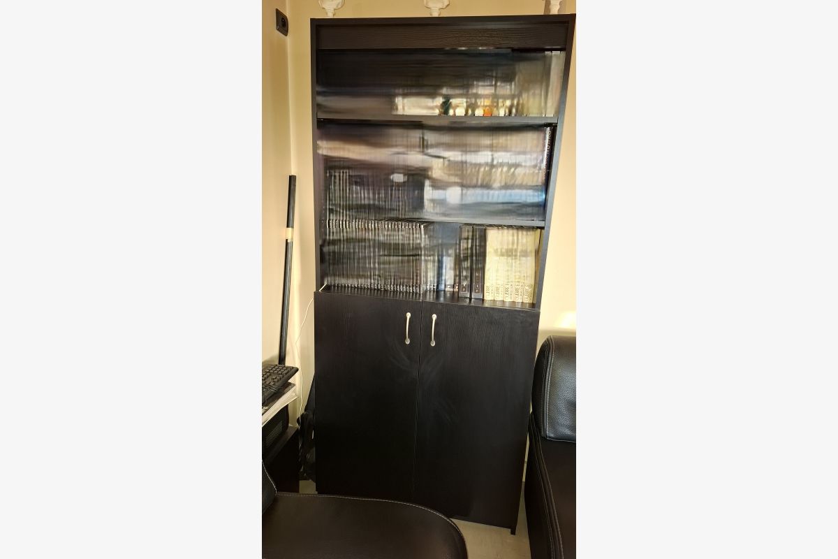 Vends ensemble de meubles de bureau Noir - 181145_b92c76b18e4df9bf0165c188b690129c.jpg