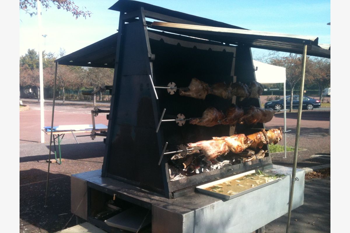 Photo 1 A louer remorque grill rôtissoire