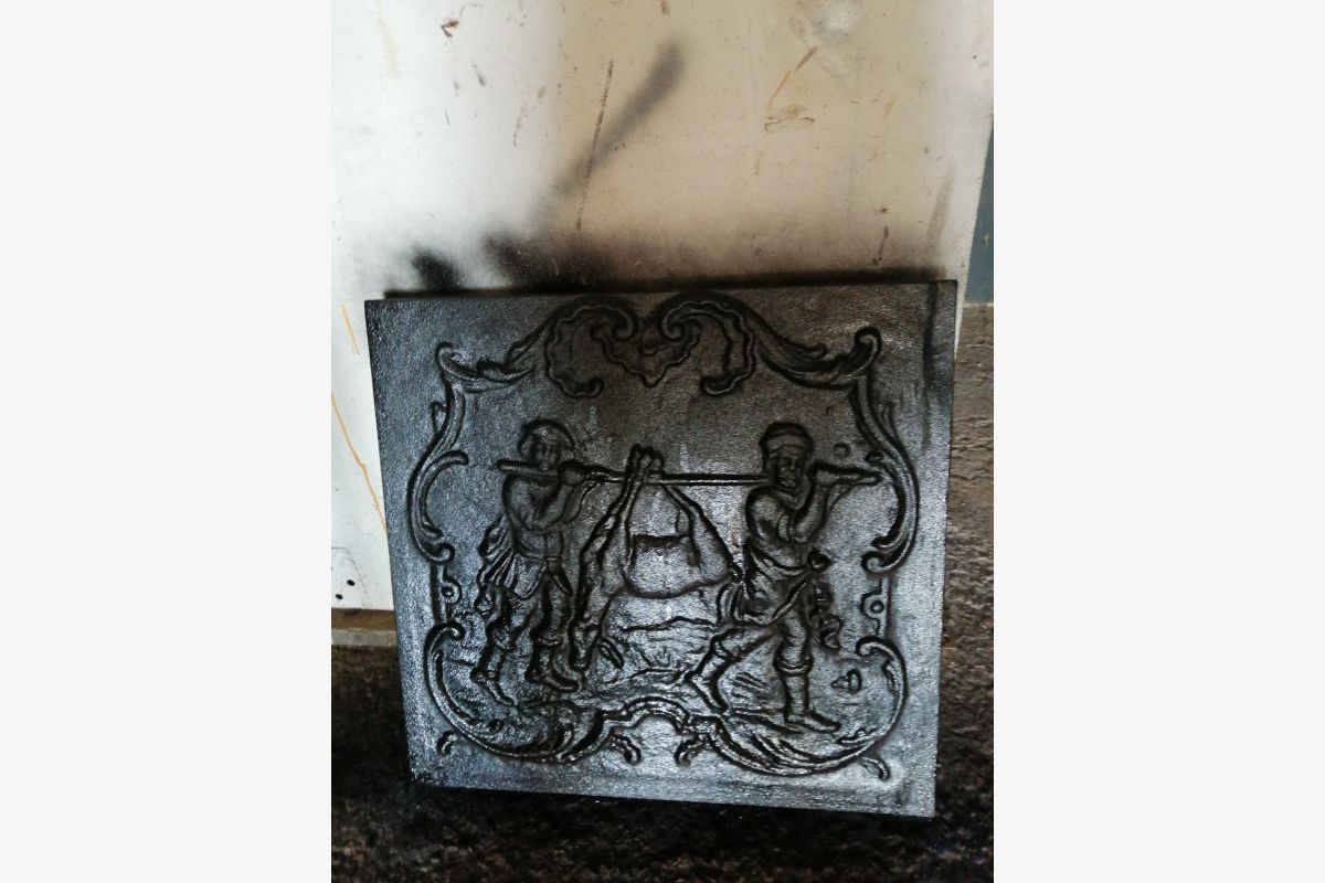 Photo 1 Plaque cheminée