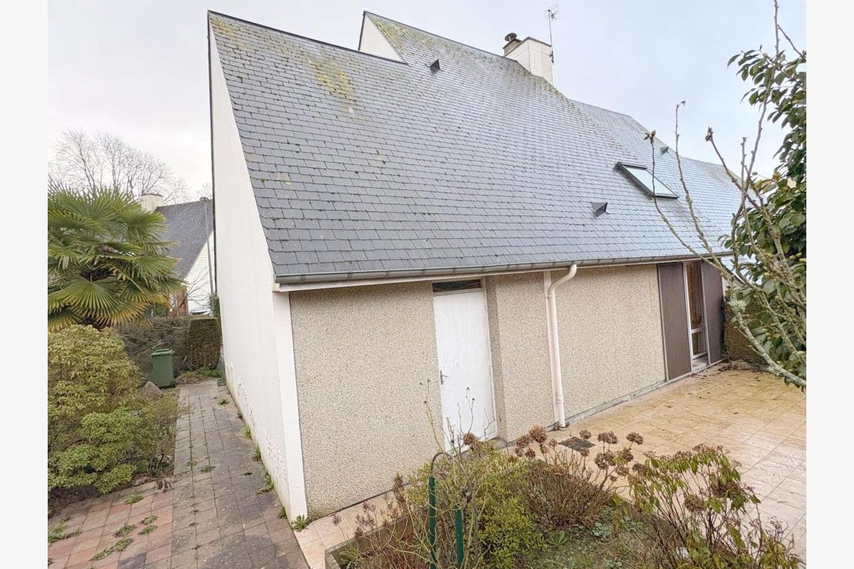 Une maison mitoyenne proche des commerces - 181521_9.jpg