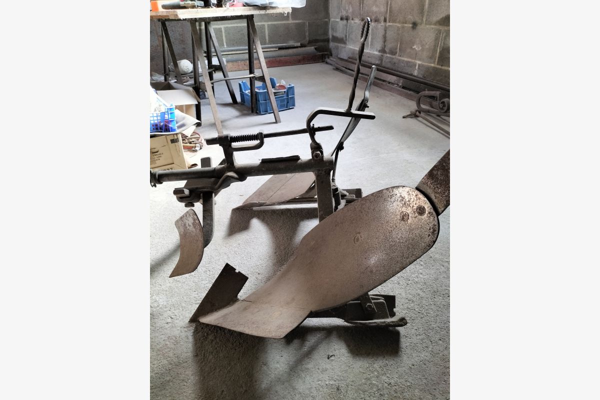 Charrue STAUB - 181639_71978fec49291e7f0c1e147fe3abe22f.jpg