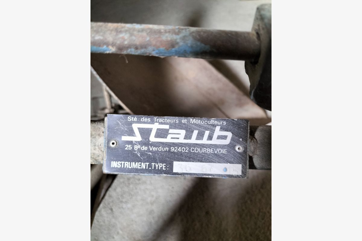 Charrue STAUB - 181639_d7cceb334743410e161cb97f247ef197.jpg