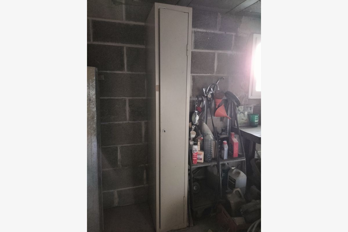 Photo 1 Vestiaire en fer