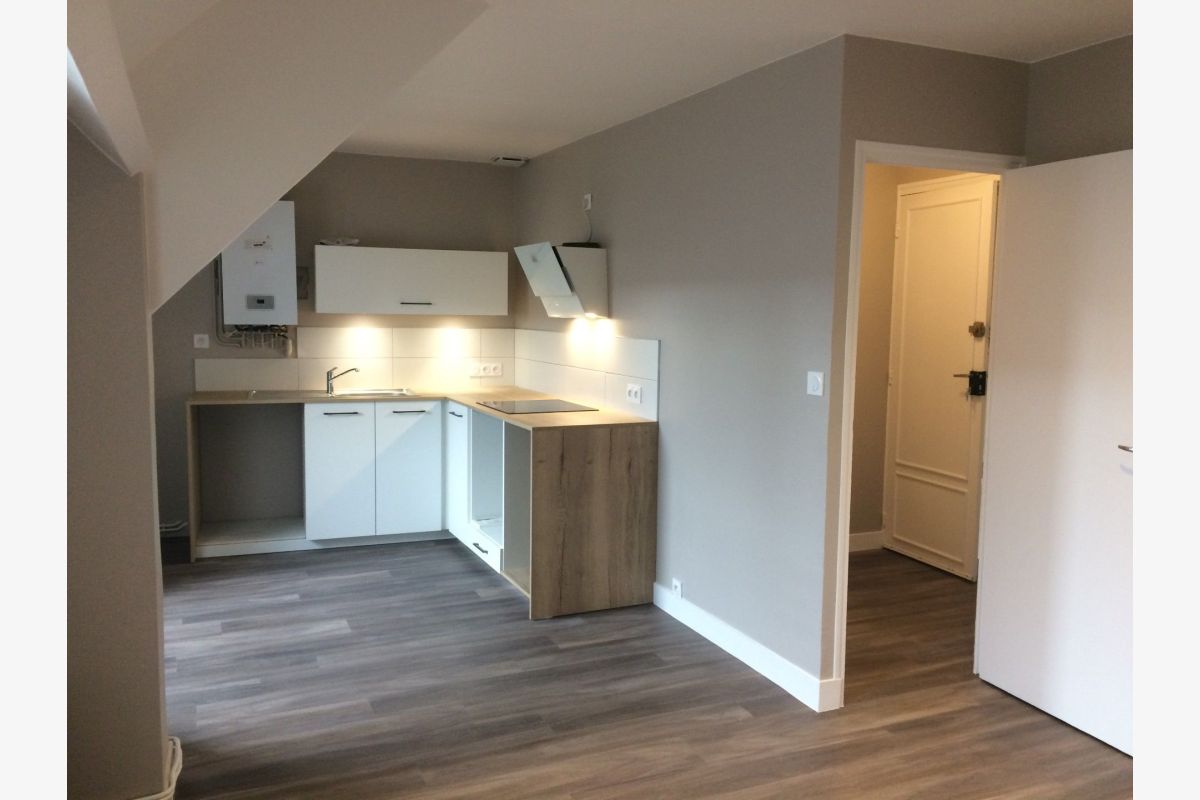 Photo 1 exclu., loue Cabinet Faudais, Coutances. Tél. 02.33.45.07.5