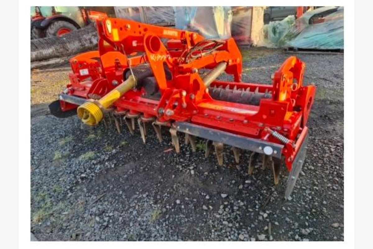 Photo 1 Herse rotative Kubota PH 3301