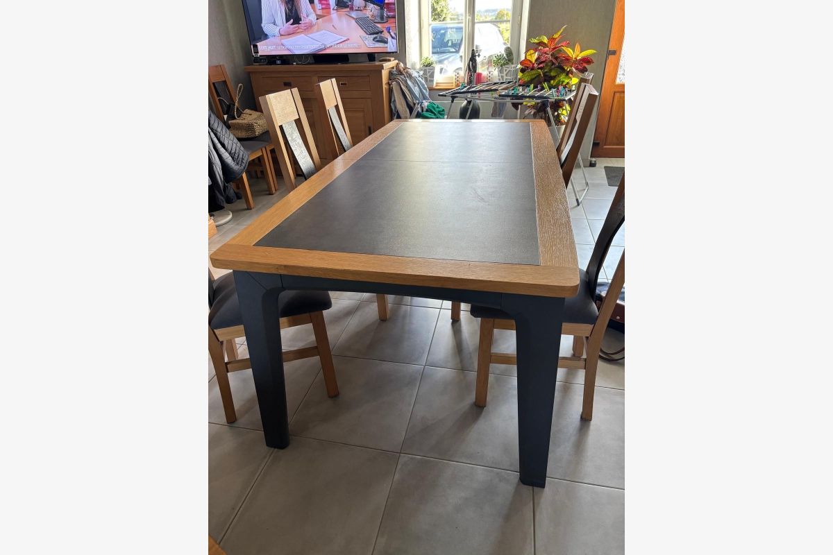 Photo 1 Table en céramique