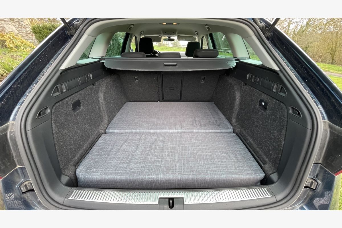 SKODA SUPERB III COMBI 2.0 TDI 150CV BUSINESS - 300545_0d51e9ceee4fac15033553297dda049b.jpg