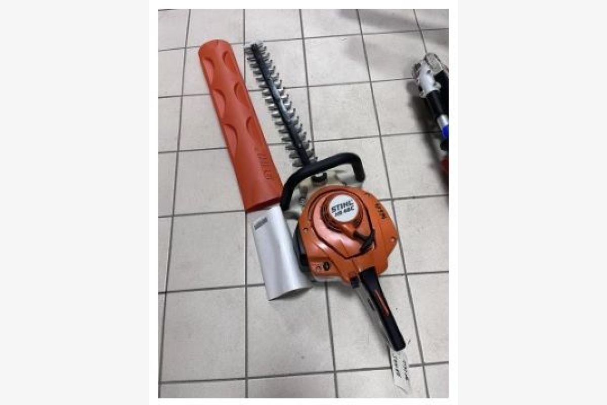 Photo 1 Taille haies Stihl 46 CE
