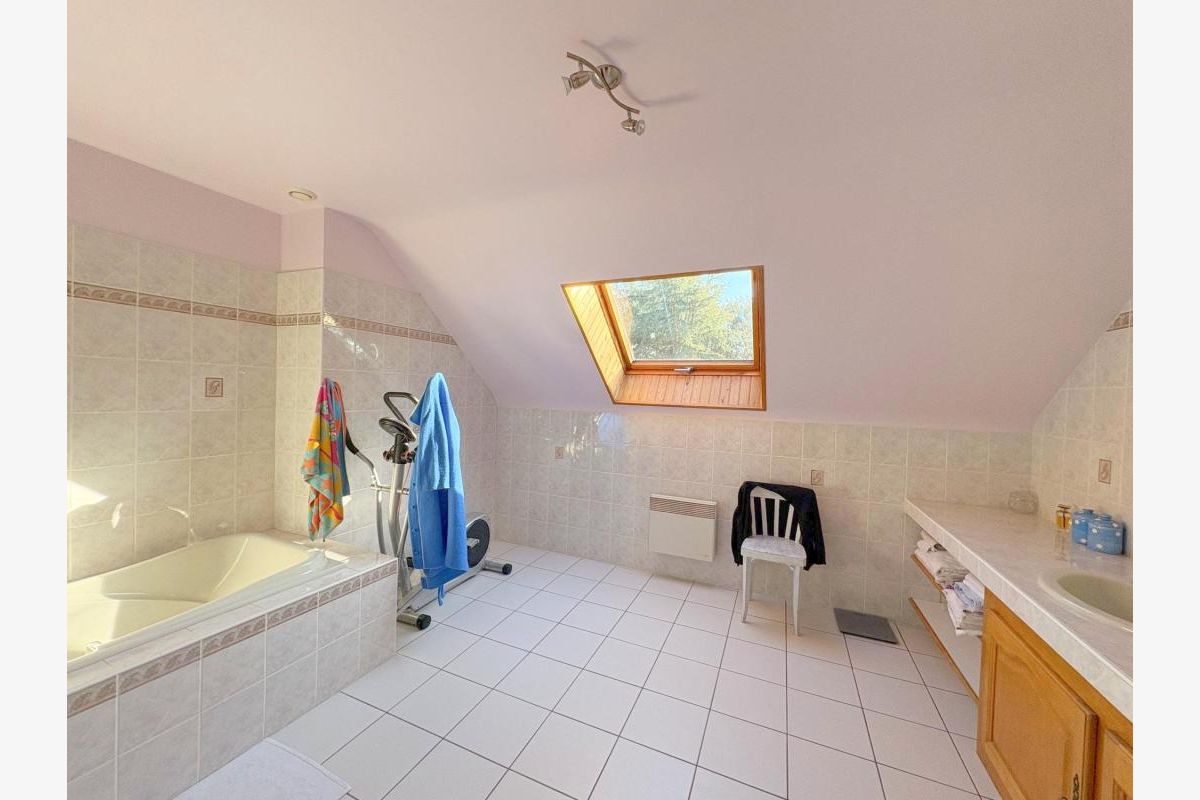 Grande maison proche des commerces - 301083_7.jpg