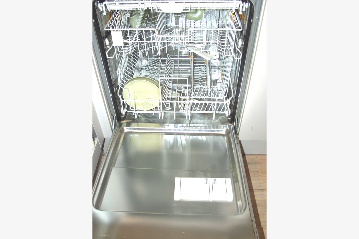 Lave-vaisselle Miele  - 301102_0f9a520bc2f78ddcf866ce62a888941d.jpg