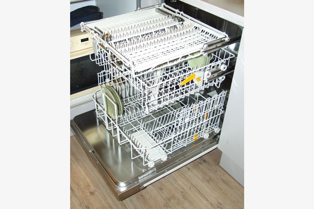Lave-vaisselle Miele  - 301102_5021c2d55a49772066666d38d32fe668.jpg